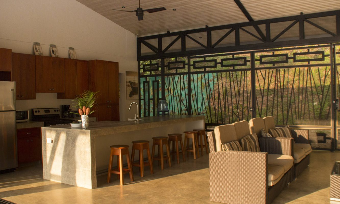 Pura Uvita